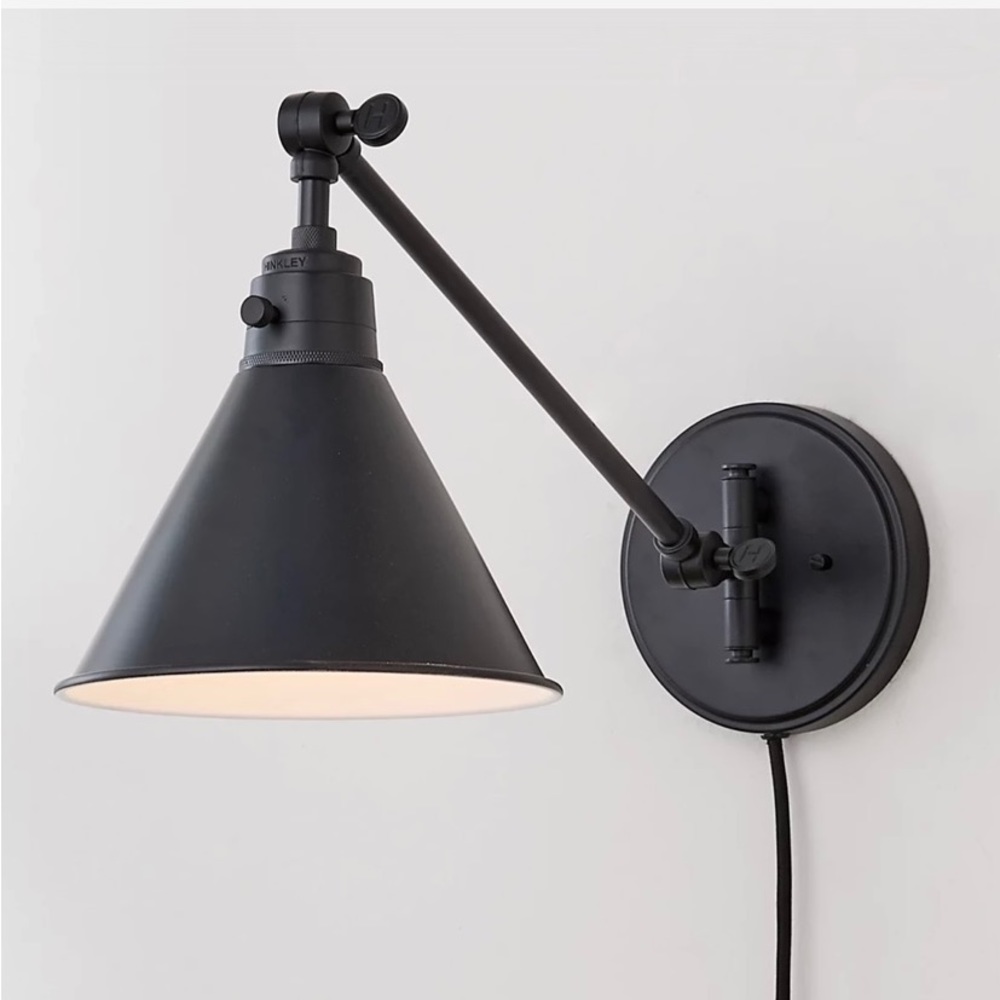 Straight Arm Swing Arm Sconce